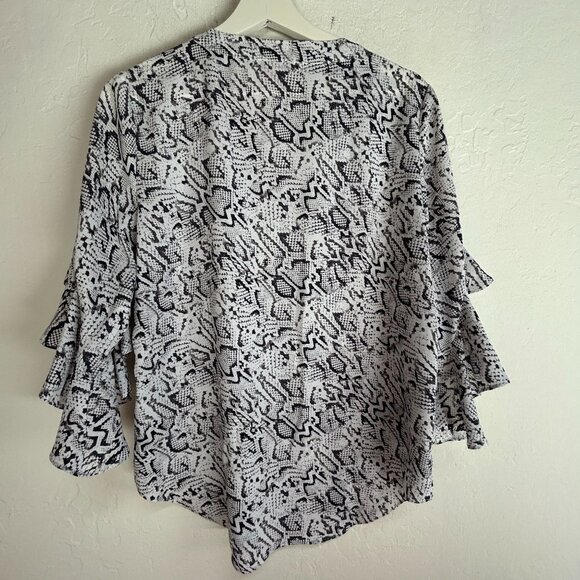 Vince Camuto Womens Snakeskin Print Ruffle Sleeve Blouse Top Small Black/White - Picture 2 of 7